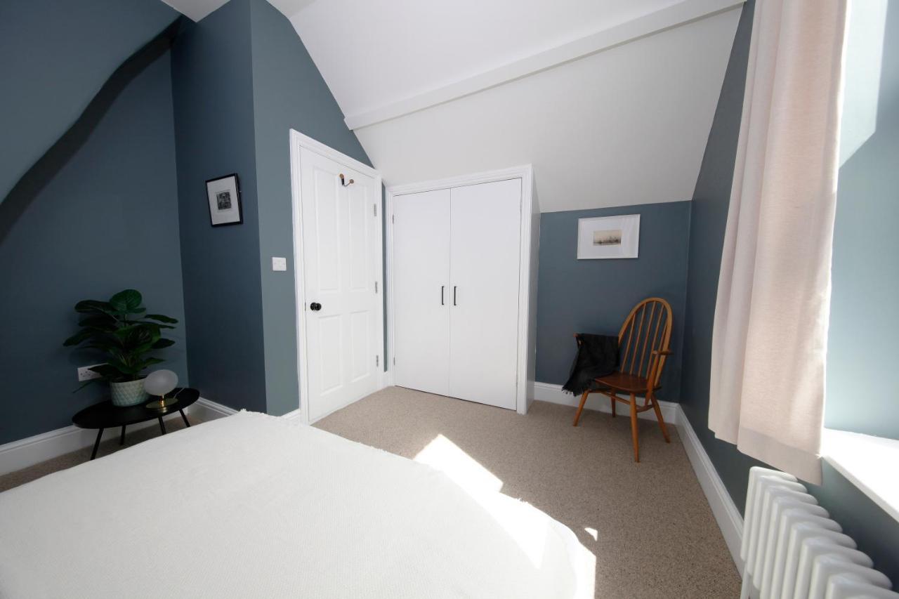 The Artist'S House Apartment Скарбъро Екстериор снимка